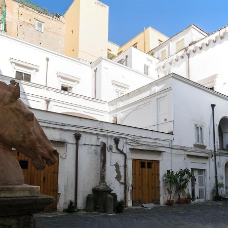 Suite & Luxury Rooms Palazzo Diomede Carafa Neapel Exterior foto