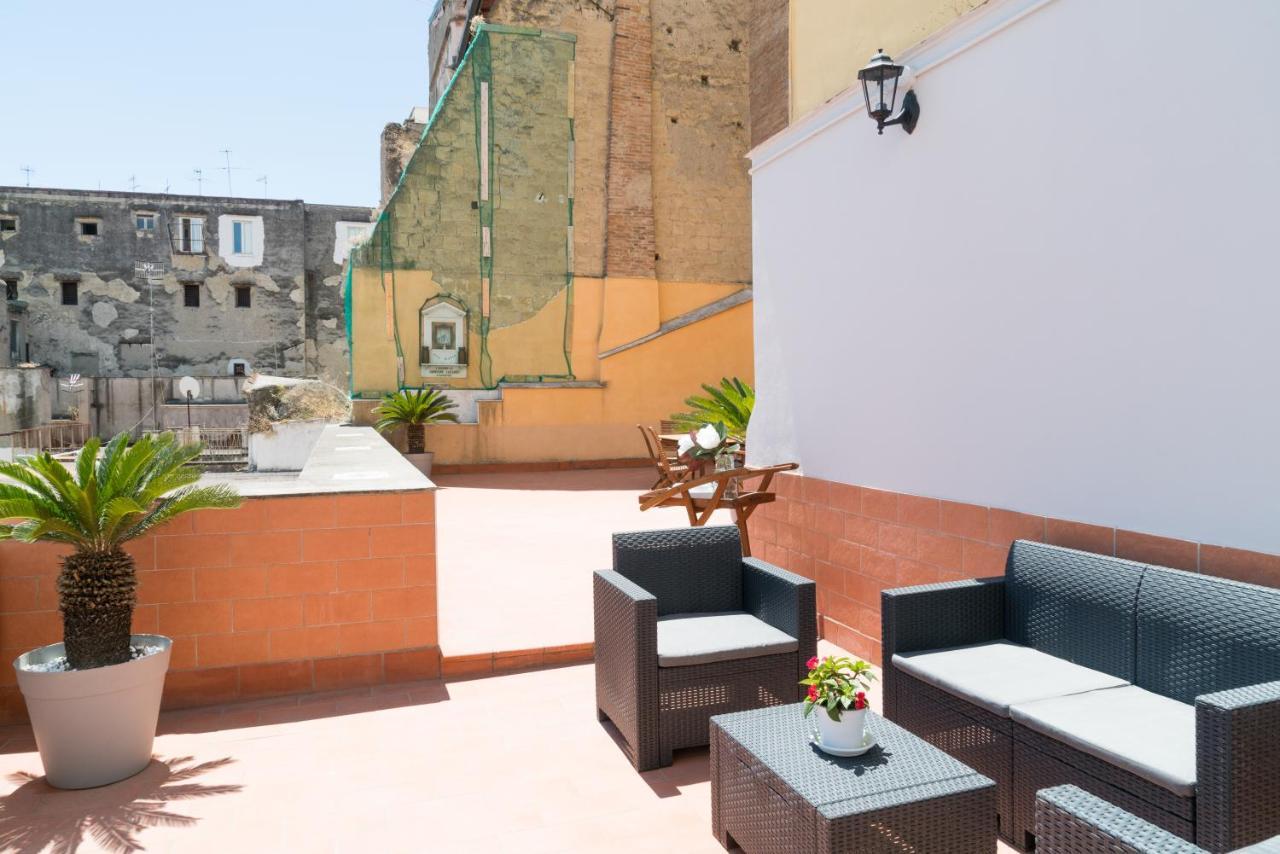 Suite & Luxury Rooms Palazzo Diomede Carafa Neapel Exterior foto