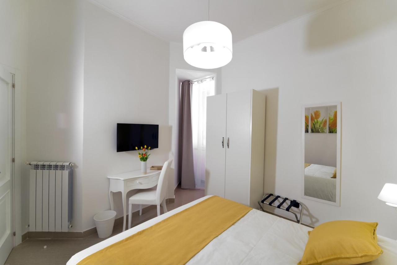 Suite & Luxury Rooms Palazzo Diomede Carafa Neapel Exterior foto