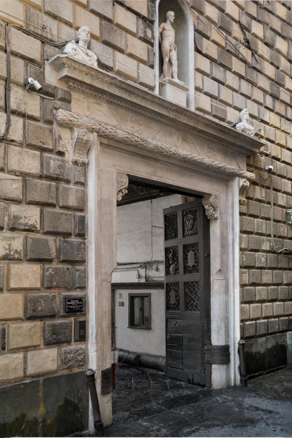Suite & Luxury Rooms Palazzo Diomede Carafa Neapel Exterior foto