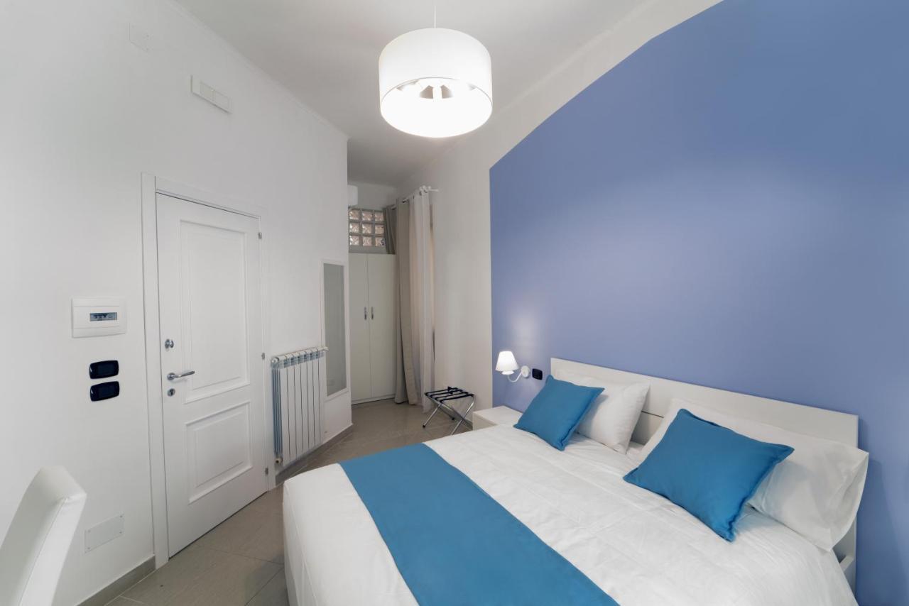 Suite & Luxury Rooms Palazzo Diomede Carafa Neapel Exterior foto