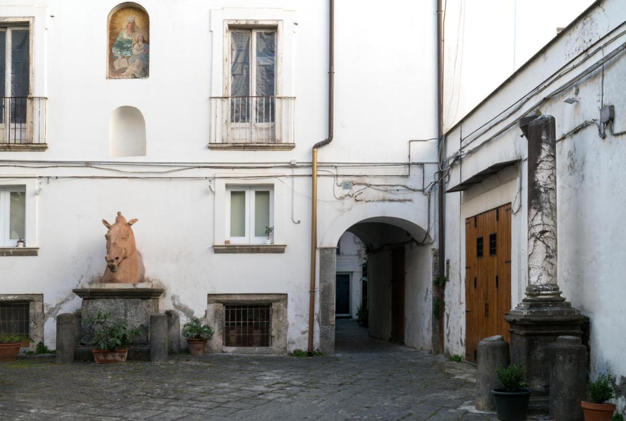 Suite & Luxury Rooms Palazzo Diomede Carafa Neapel Exterior foto
