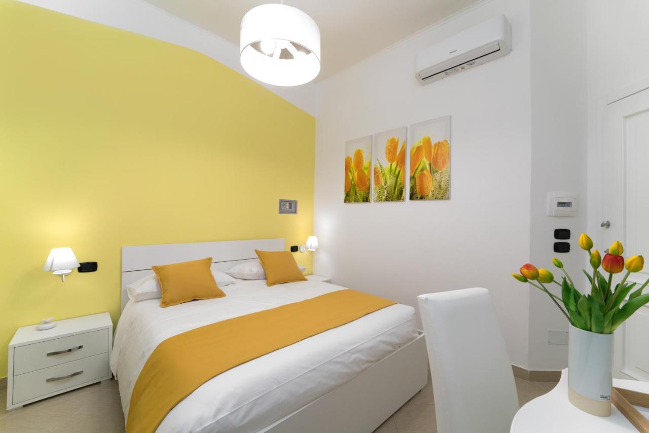 Suite & Luxury Rooms Palazzo Diomede Carafa Neapel Exterior foto