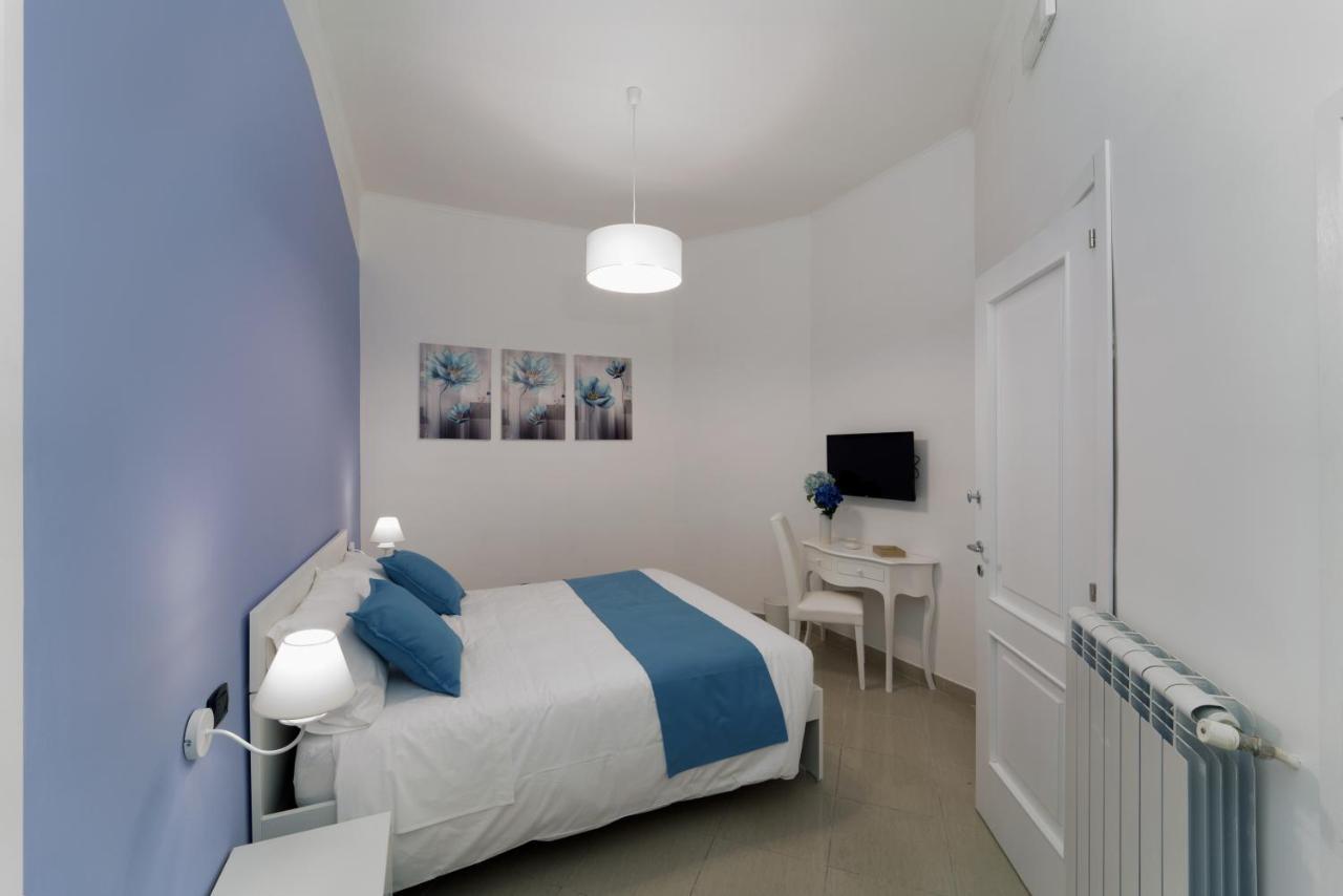Suite & Luxury Rooms Palazzo Diomede Carafa Neapel Exterior foto